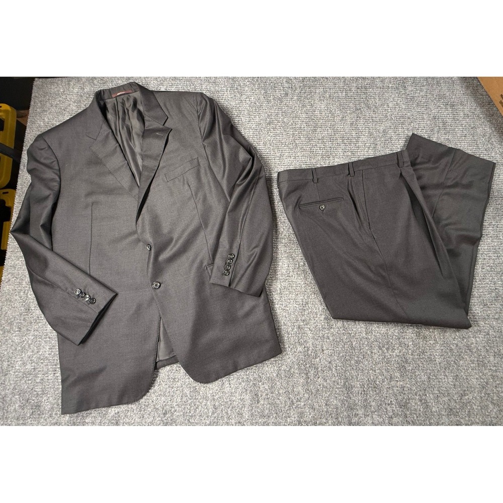 Hickey Freeman Addison Suit 48L Loro Piana Tasmanian Super 150s Wool USA EUC